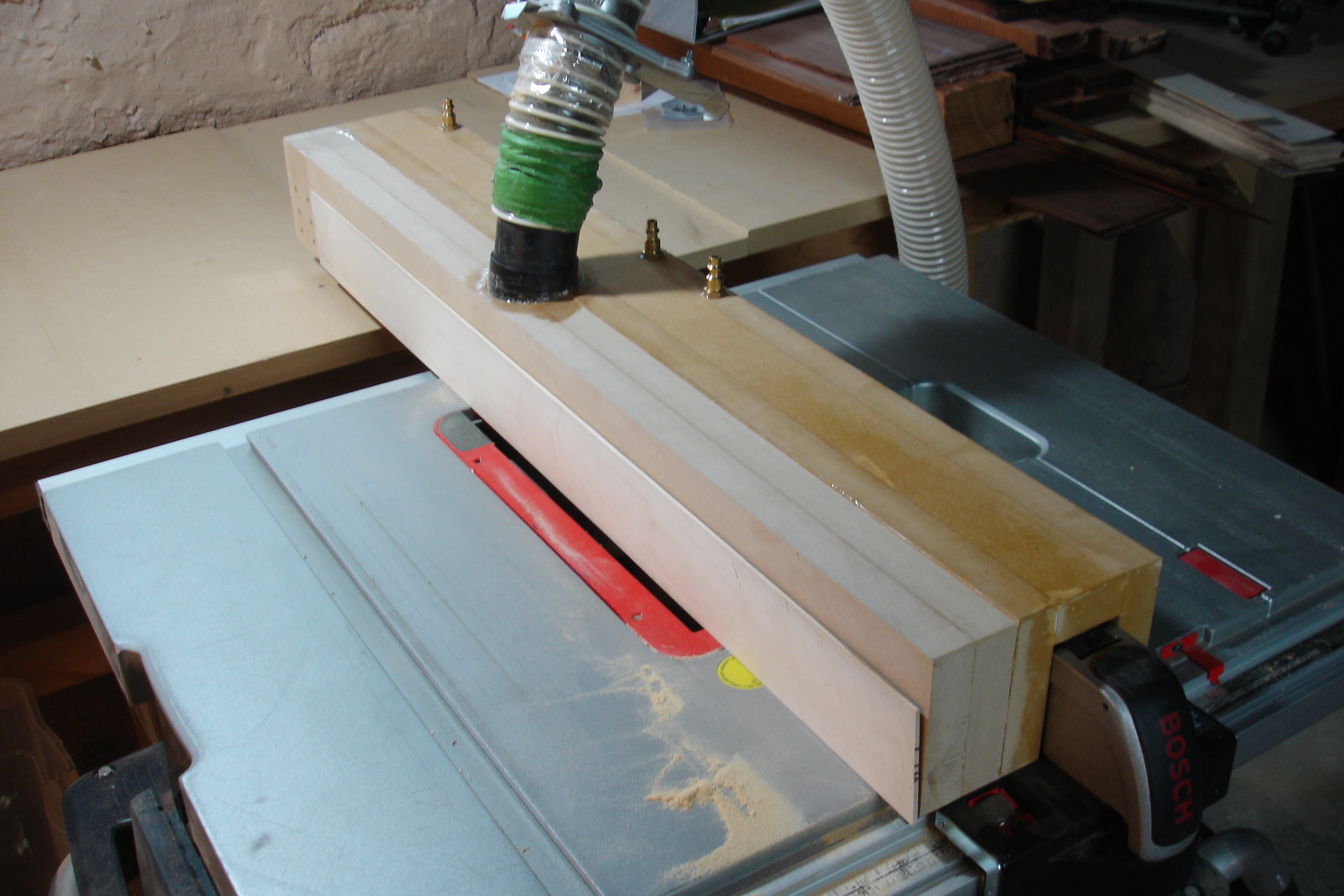 The vacuum fence setup on my tablesaw.